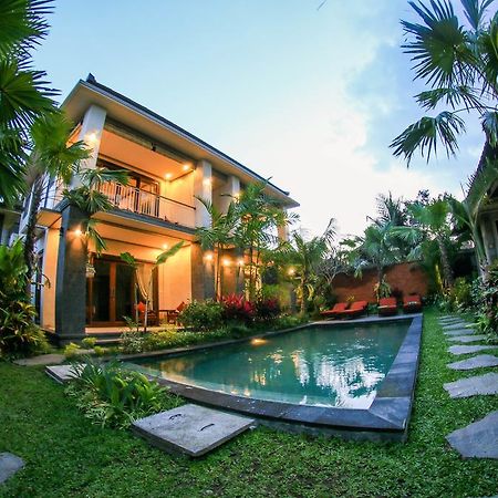 Cahyatika Bed & Breakfast Убуд Экстерьер фото